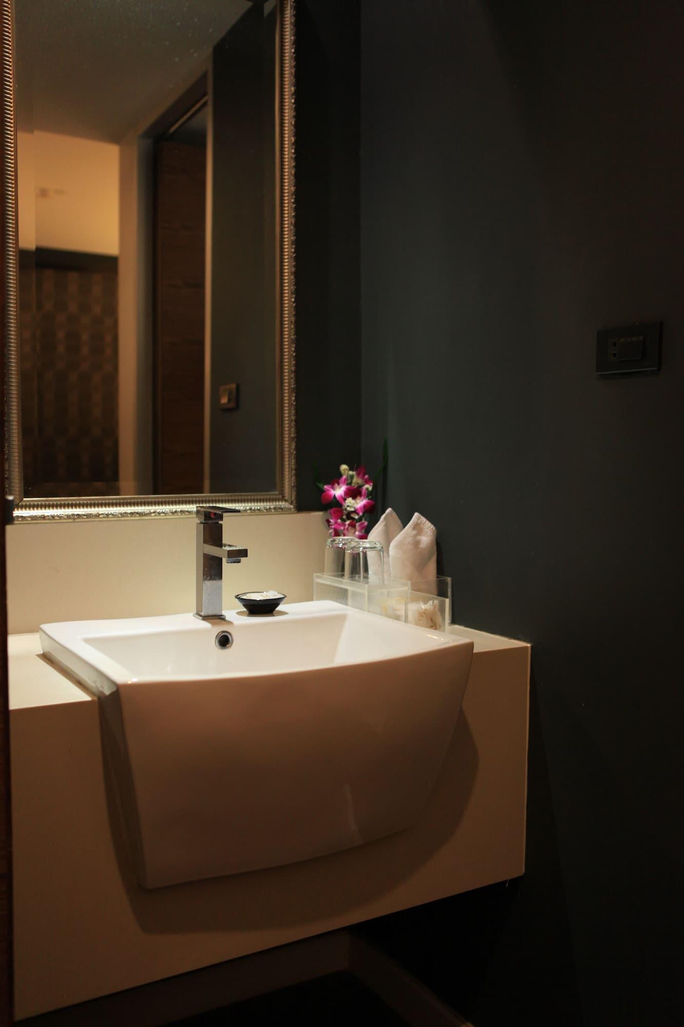 Siam Swana Hotel Bangkok Ngoại thất bức ảnh